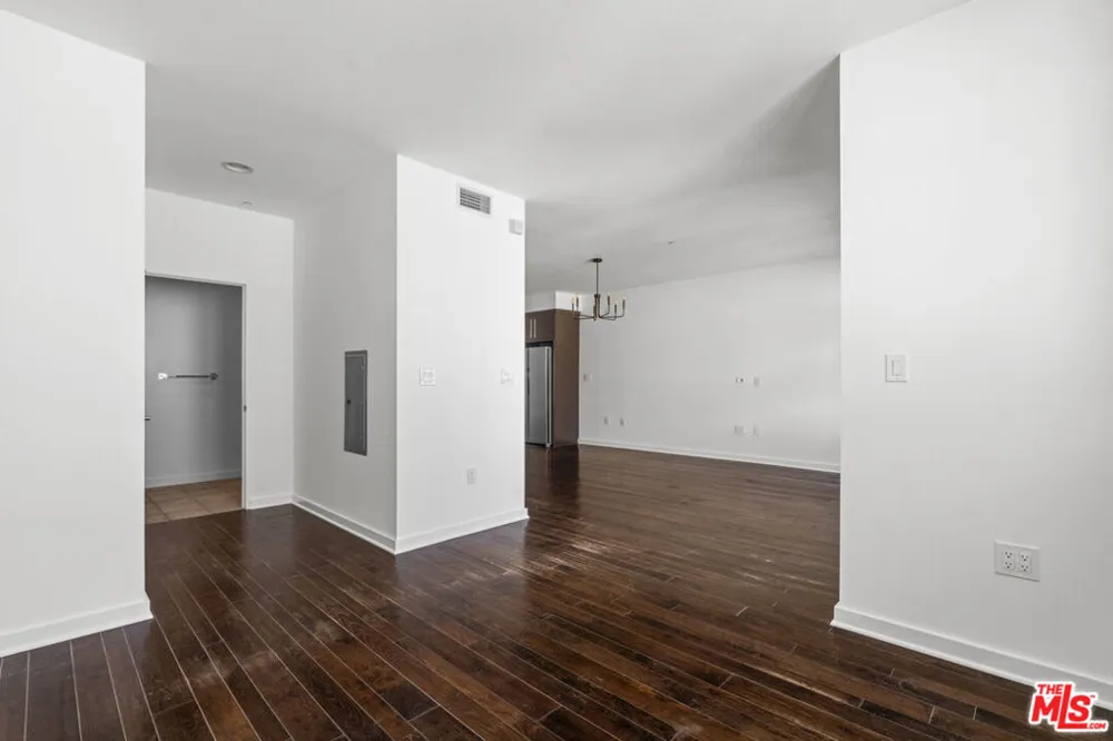 13045 Pacific Promenade #340 Los Angeles, CA 90094