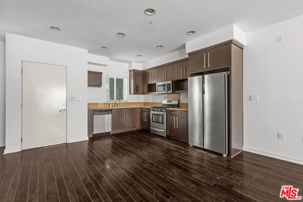 13045 Pacific Promenade #340 Los Angeles, CA 90094