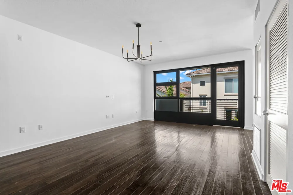 13045 Pacific Promenade #340 Los Angeles, CA 90094
