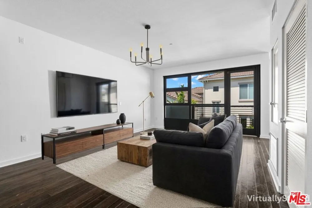 13045 Pacific Promenade #340 Los Angeles, CA 90094