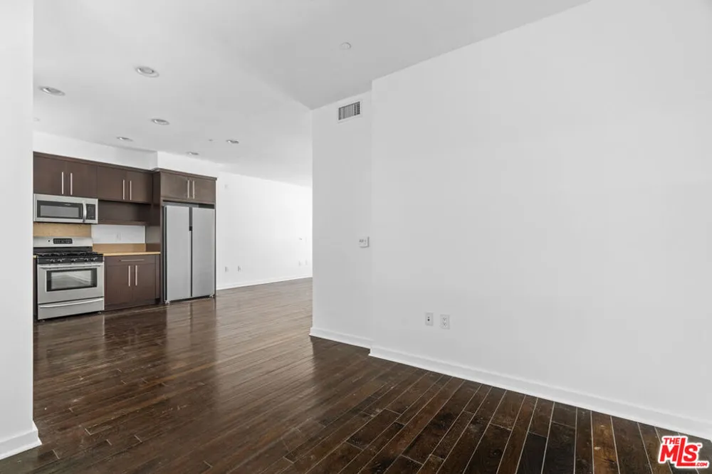 13045 Pacific Promenade #340 Los Angeles, CA 90094