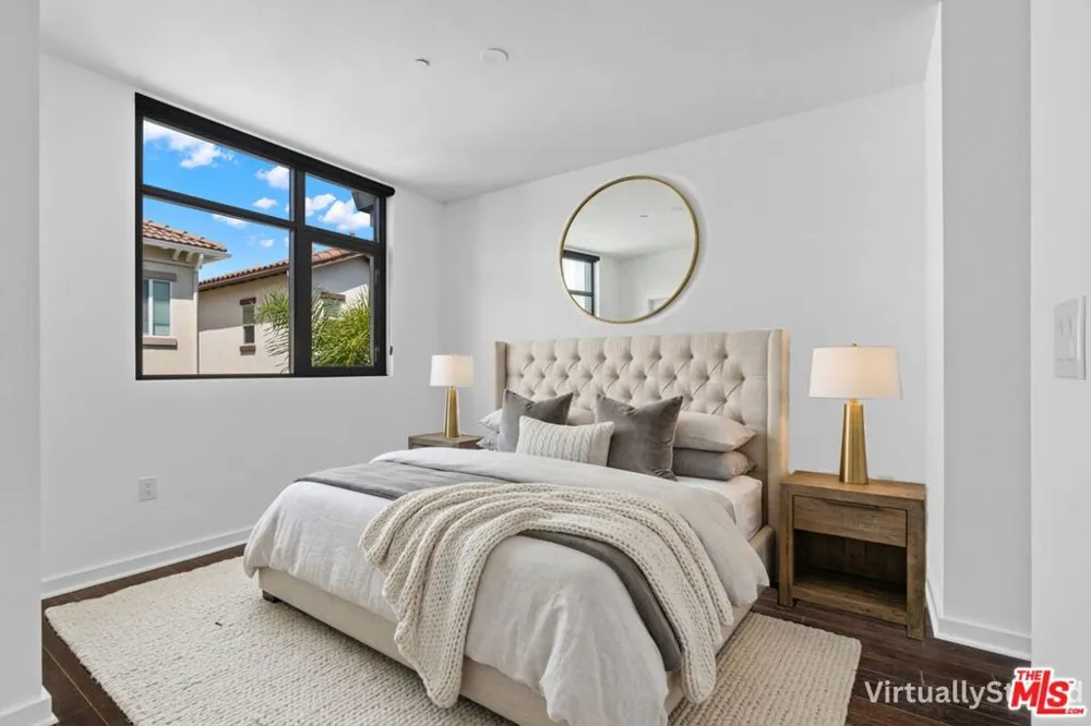 13045 Pacific Promenade #340 Los Angeles, CA 90094
