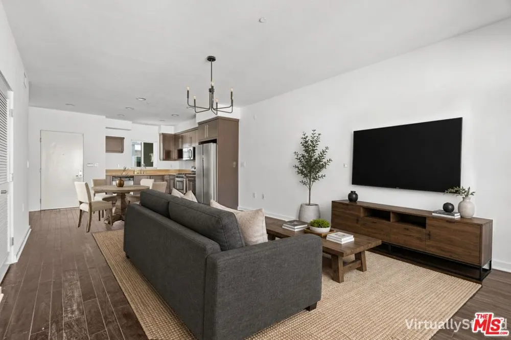 13045 Pacific Promenade #340 Los Angeles, CA 90094