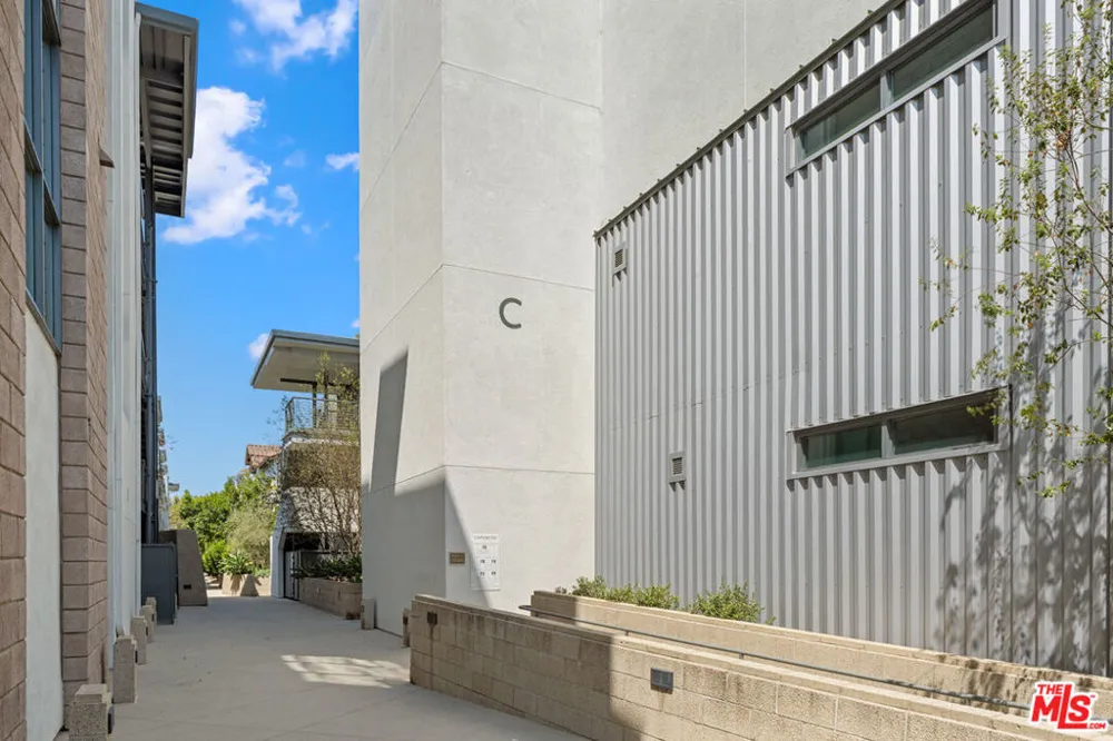 13045 Pacific Promenade #340 Los Angeles, CA 90094