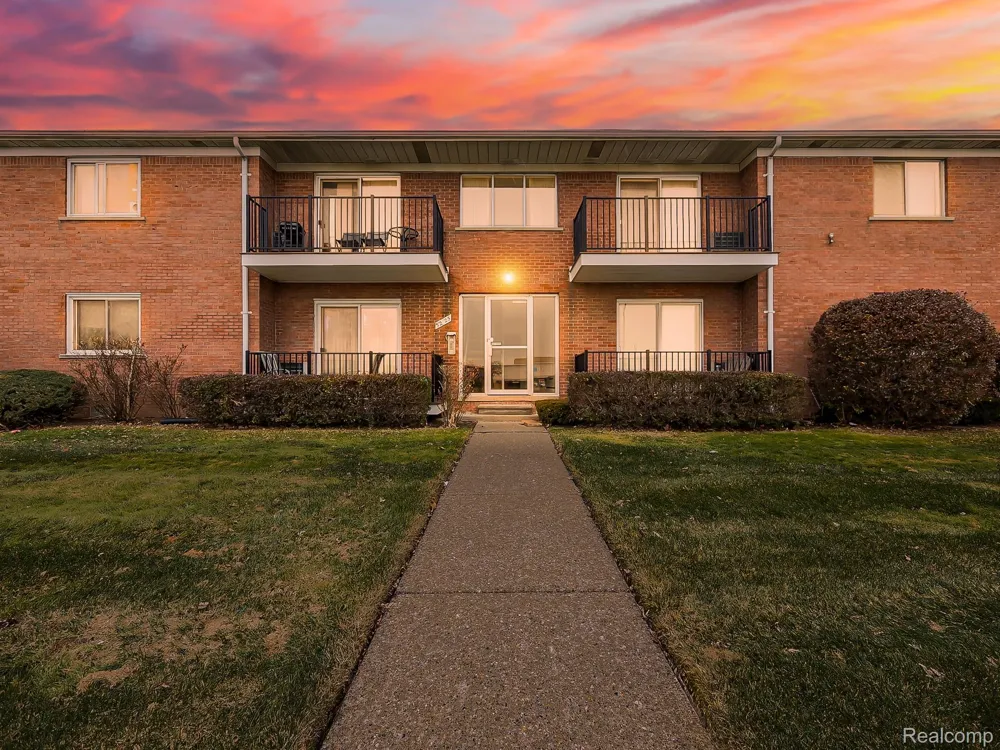 32125 Beaconsfield Street #44 Roseville City, MI 48066