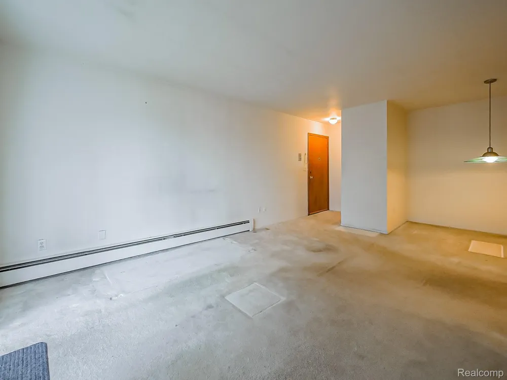 32125 Beaconsfield Street #44 Roseville City, MI 48066