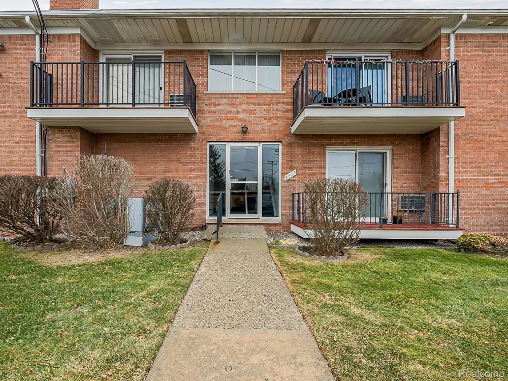 32125 Beaconsfield Street #44 Roseville City, MI 48066