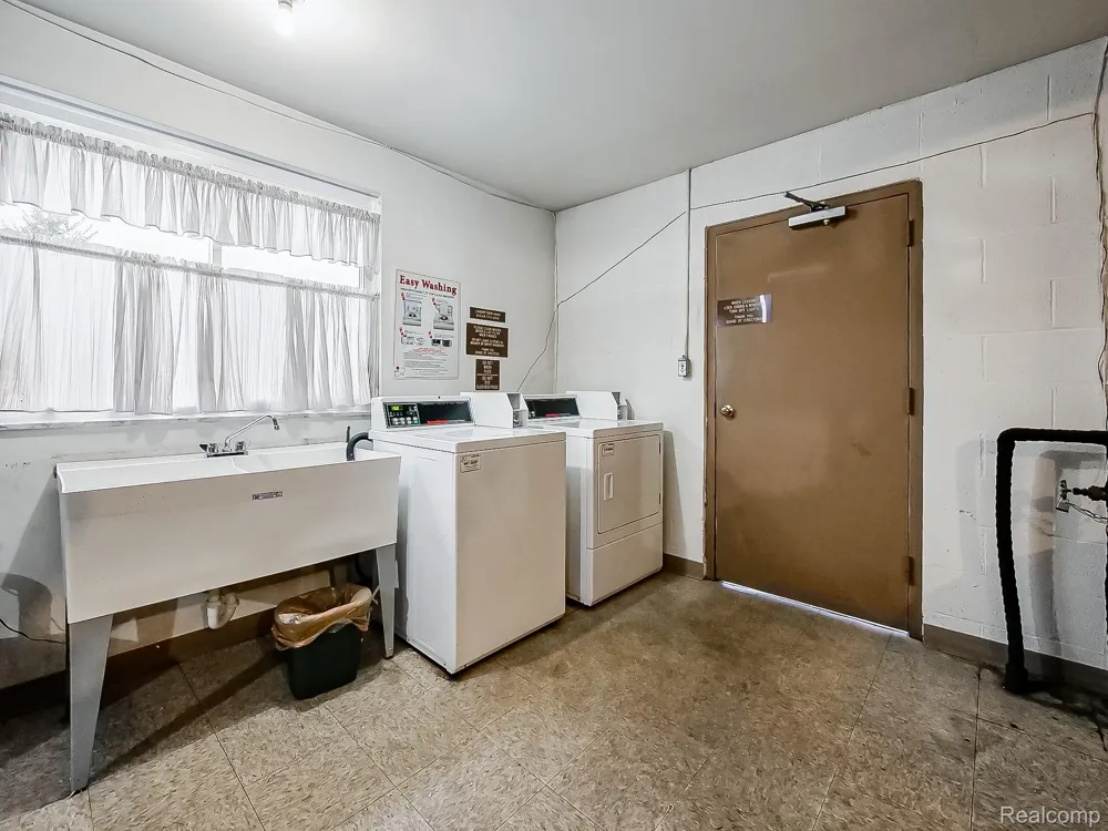 32125 Beaconsfield Street #44 Roseville City, MI 48066