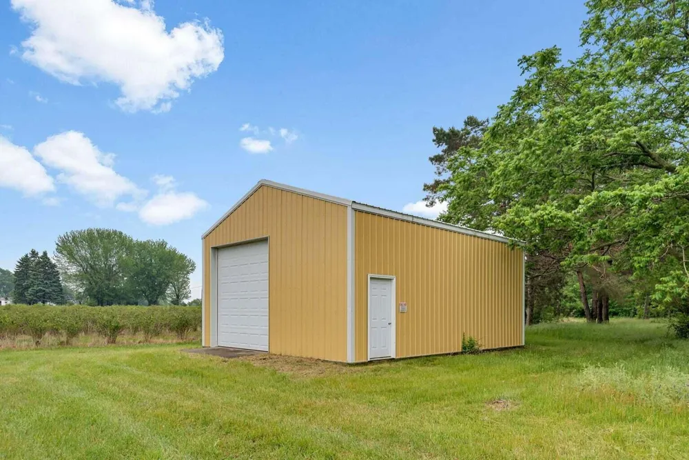 2031 Lynch Road Benton Harbor, MI 49022
