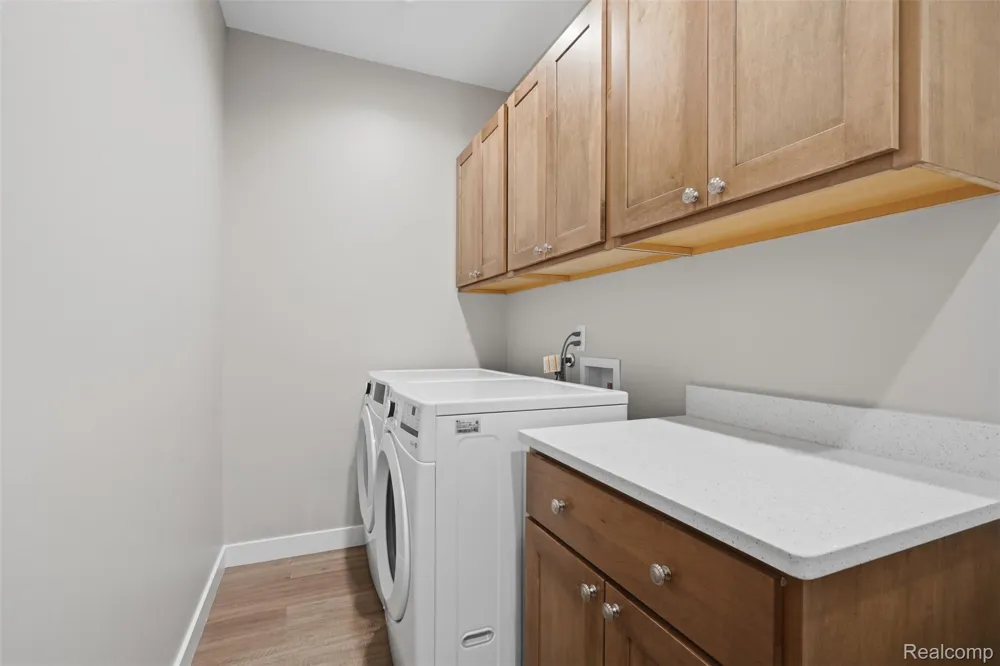 2535 Biddle Avenue Wyandotte City, MI 48192
