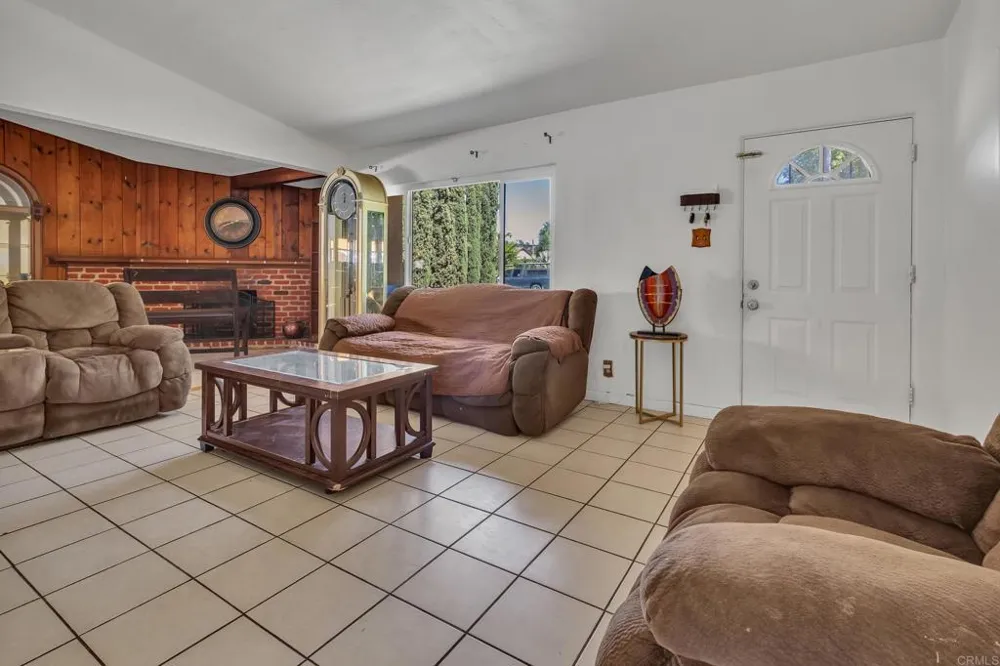 610 W 11th Avenue Escondido, CA 92025
