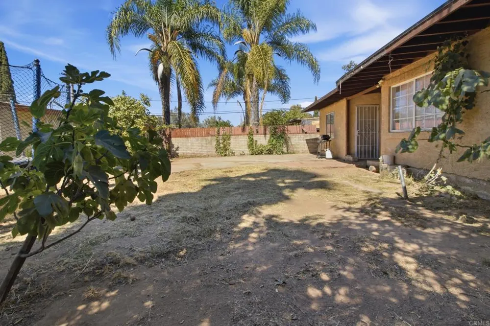 610 W 11th Avenue Escondido, CA 92025