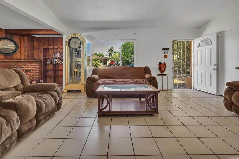610 W 11th Avenue Escondido, CA 92025