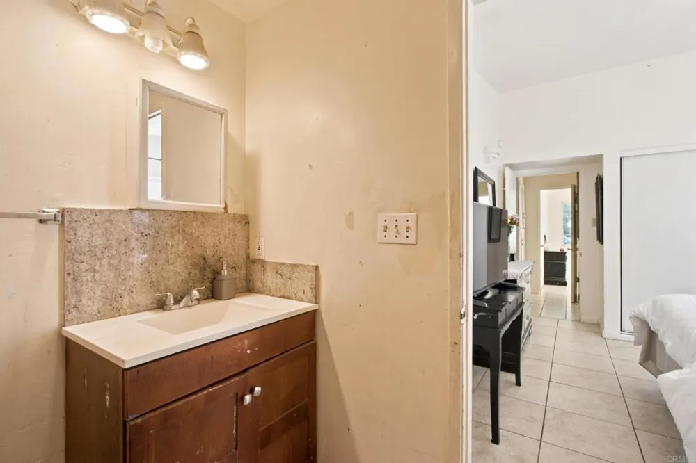 610 W 11th Avenue Escondido, CA 92025