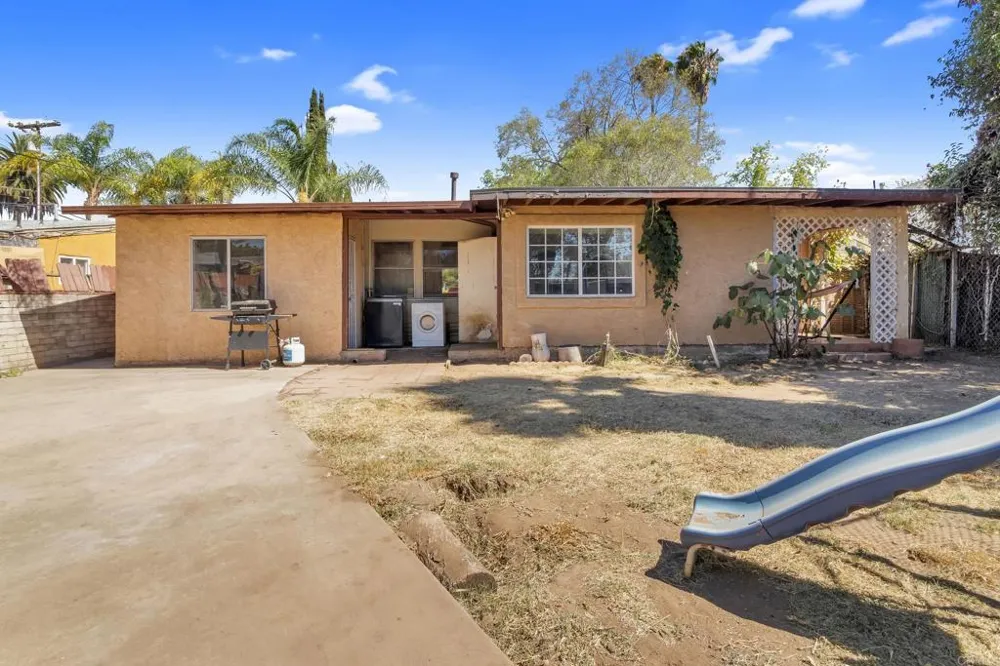 610 W 11th Avenue Escondido, CA 92025