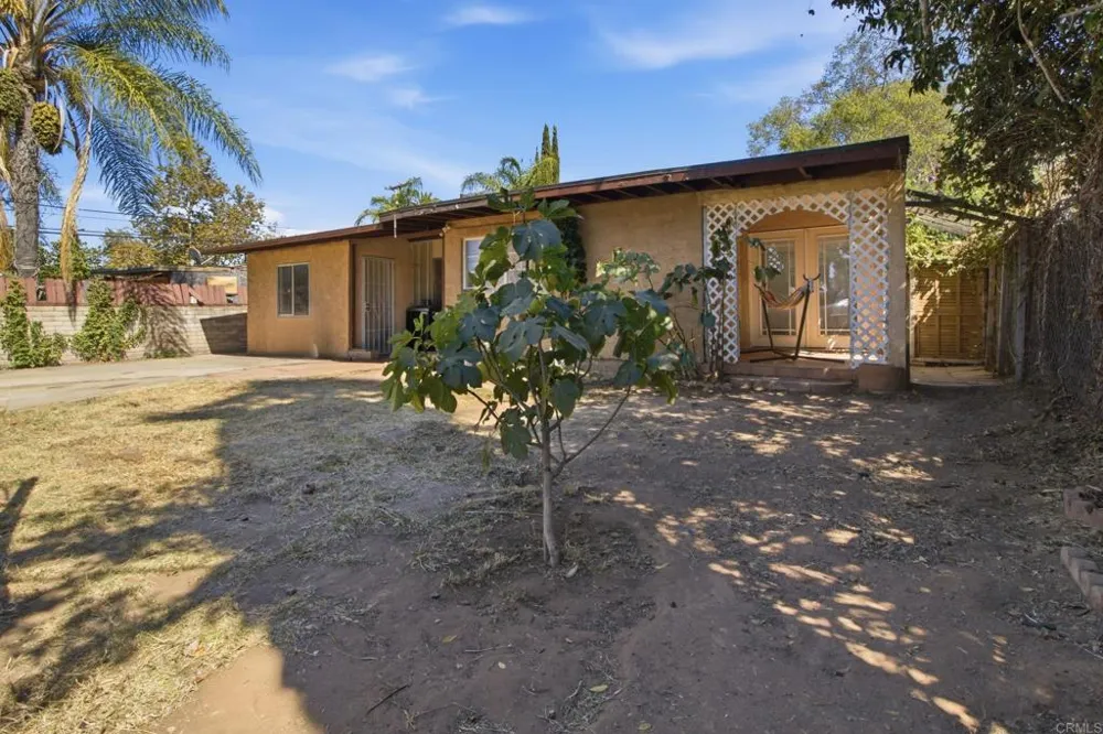 610 W 11th Avenue Escondido, CA 92025