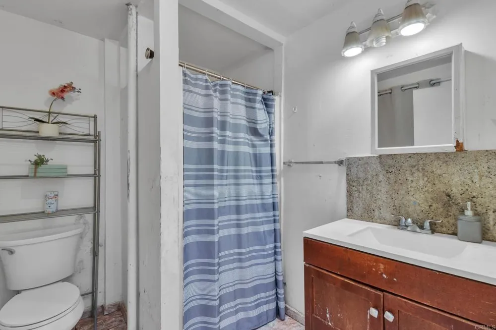 610 W 11th Avenue Escondido, CA 92025