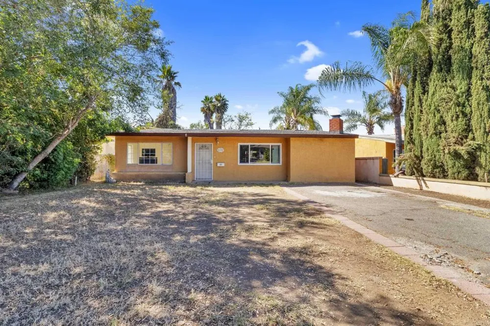 610 W 11th Avenue Escondido, CA 92025