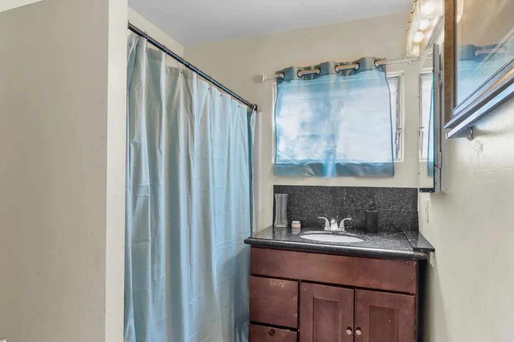 610 W 11th Avenue Escondido, CA 92025