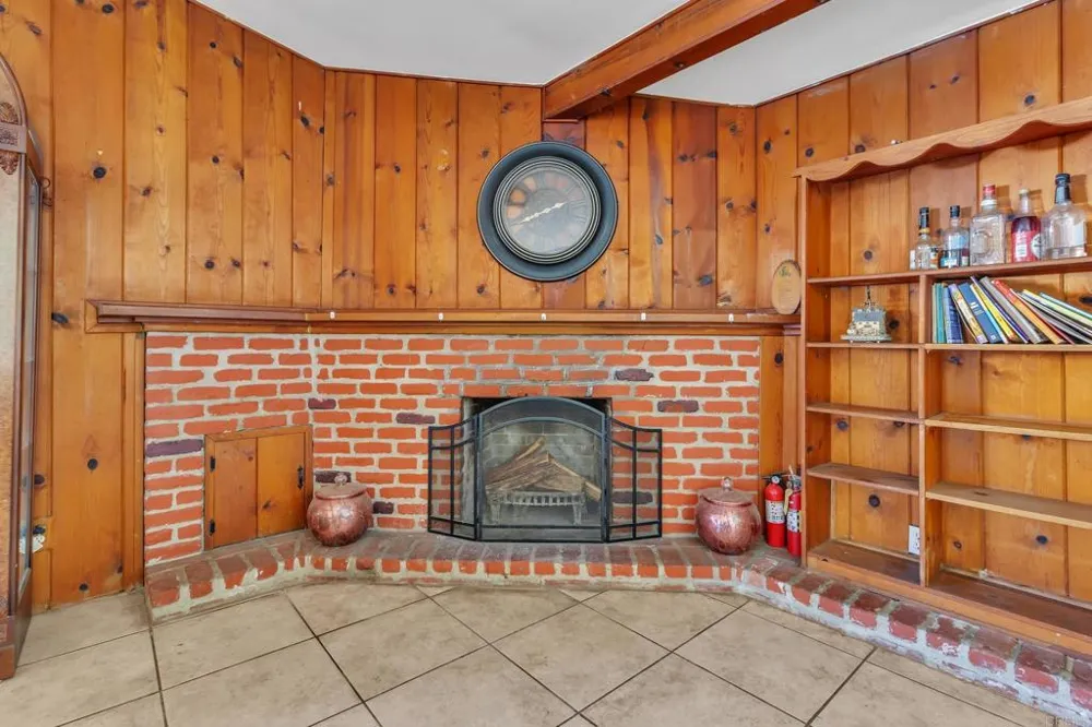 610 W 11th Avenue Escondido, CA 92025