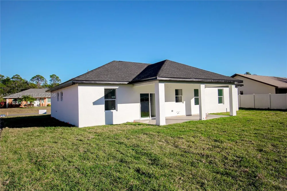 3915 EL RADO AVE Sebring, FL 33872