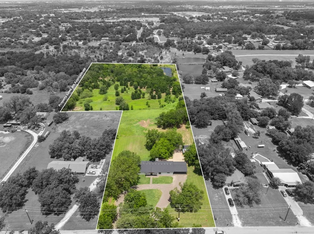 616 E Moonlight Drive Robinson, TX 76706