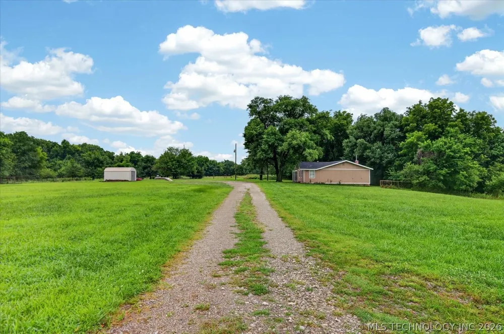 402951 W 2300 ROAD Bartlesville, OK 74006