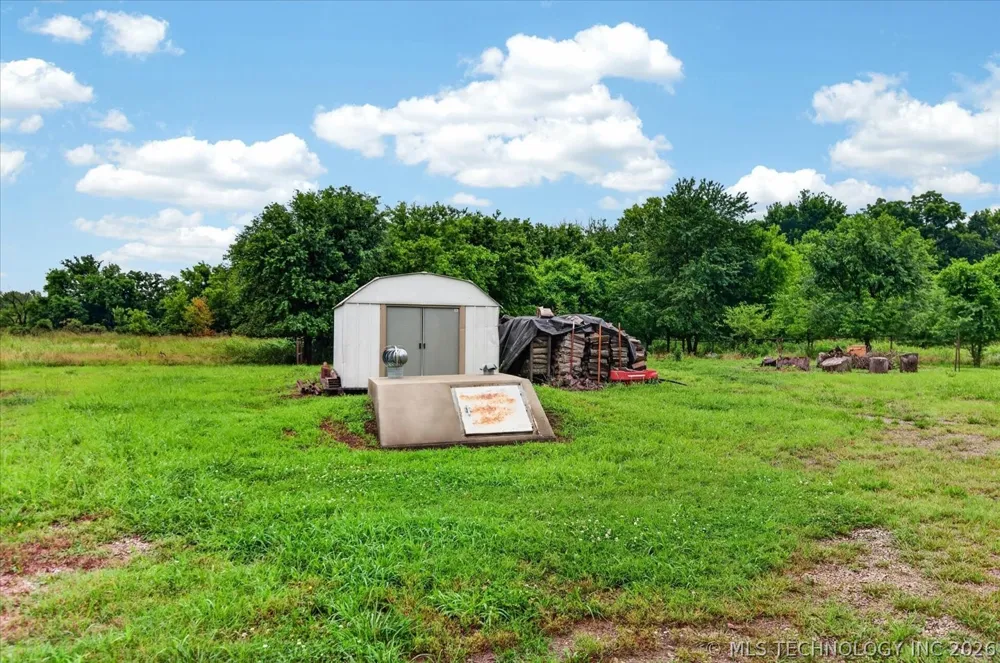402951 W 2300 ROAD Bartlesville, OK 74006