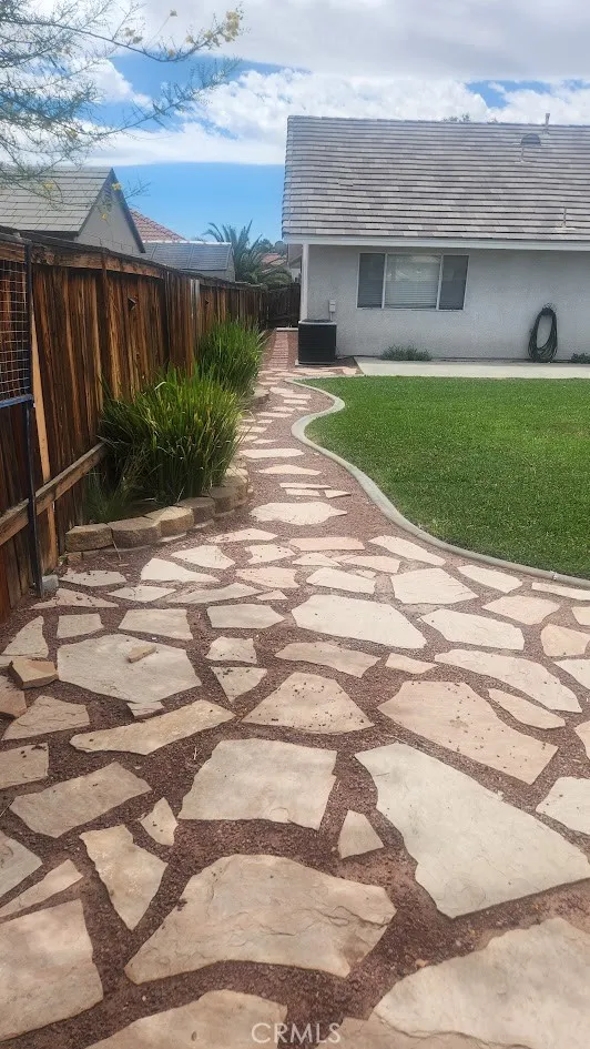 15430 Amber Pointe Victorville, CA 92394