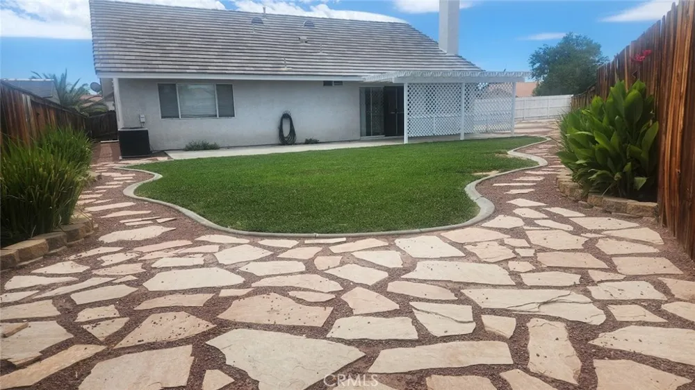15430 Amber Pointe Victorville, CA 92394