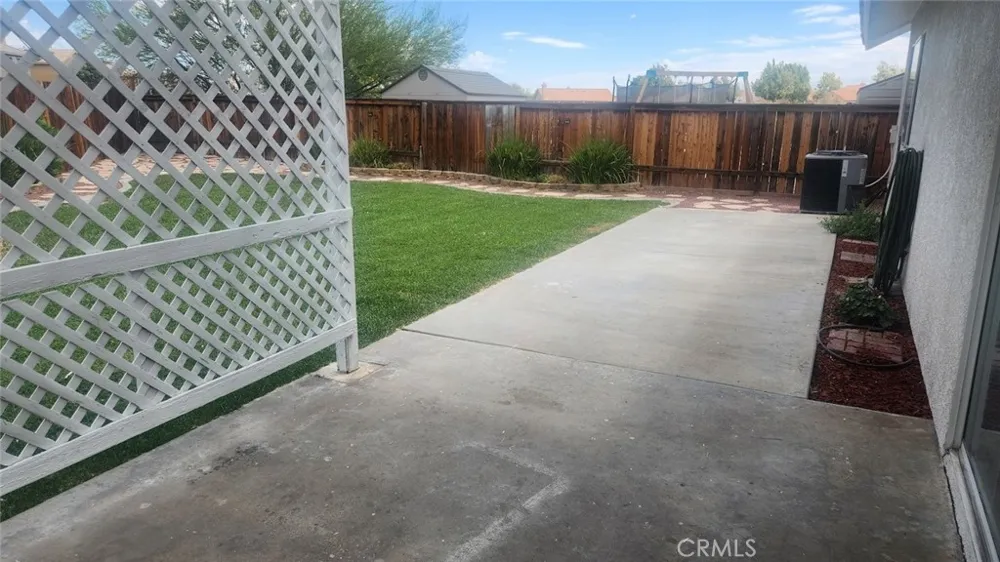 15430 Amber Pointe Victorville, CA 92394
