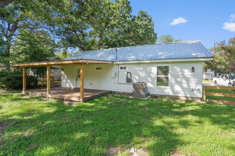 313 Charles Street Rockdale, TX 76567