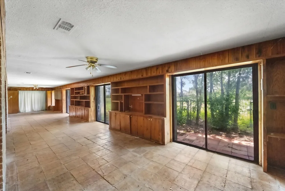 14201 Lund Carlson Road Coupland, TX 78615