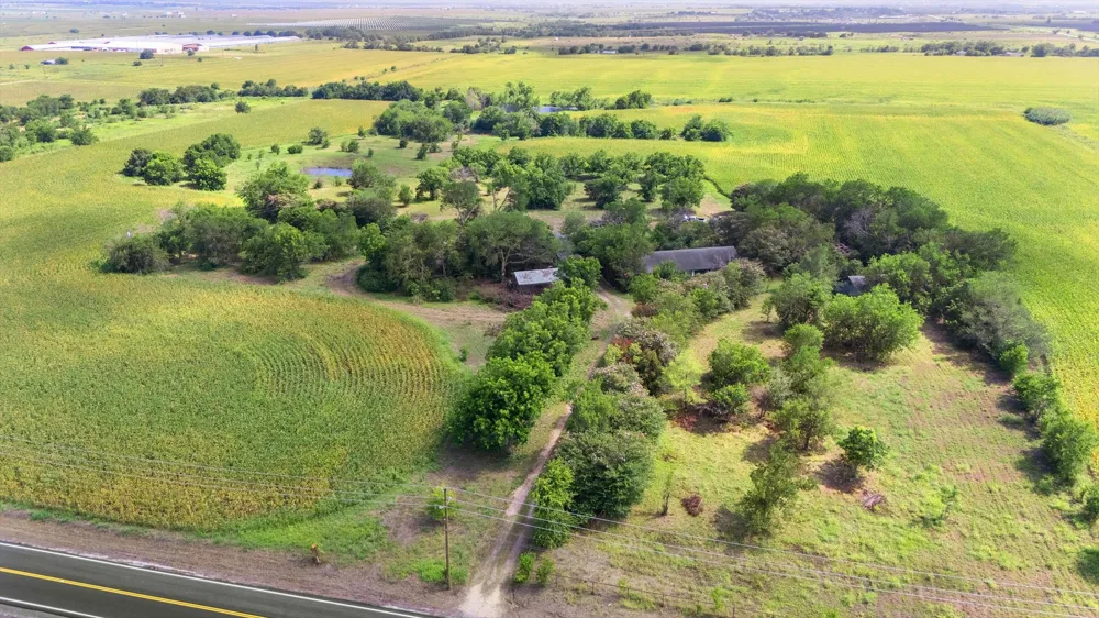 14201 Lund Carlson Road Coupland, TX 78615