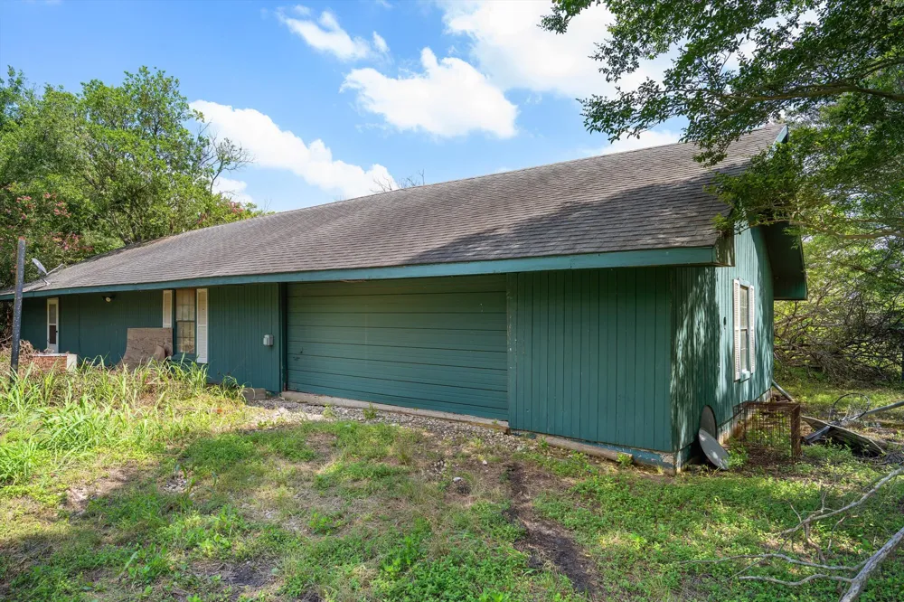 14201 Lund Carlson Road Coupland, TX 78615