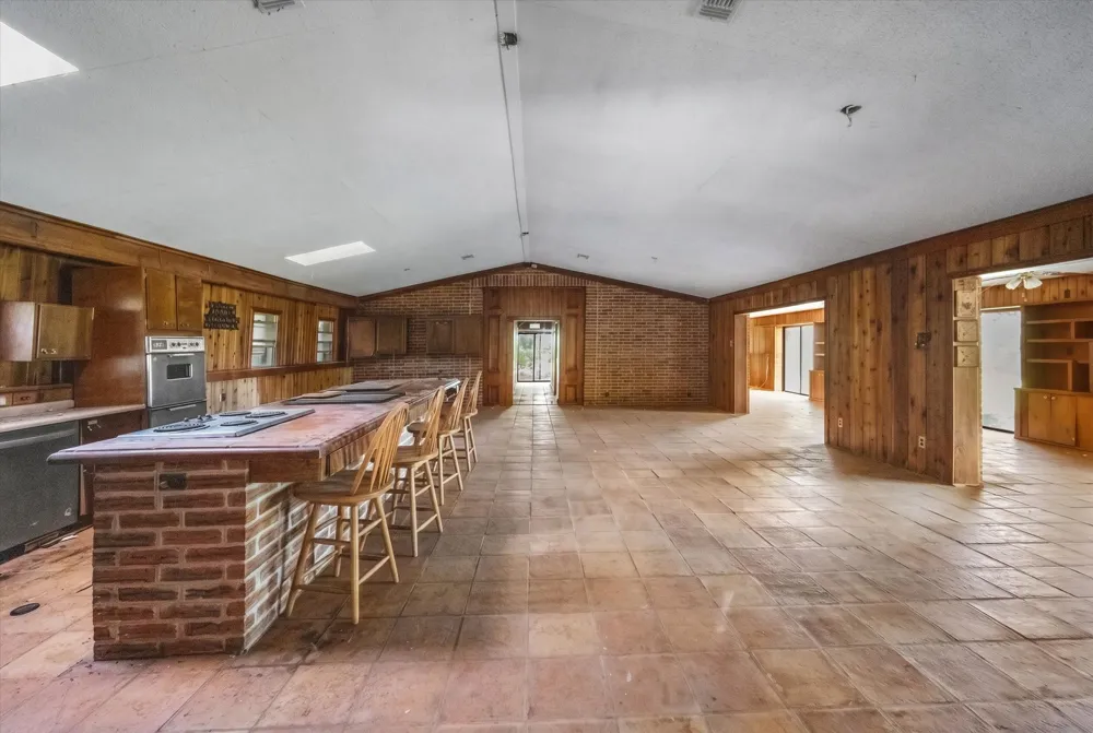 14201 Lund Carlson Road Coupland, TX 78615