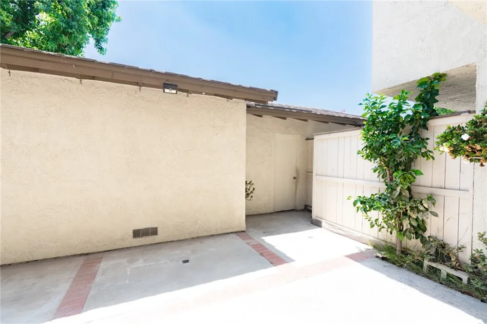 1674 Aspen Village Way West Covina, CA 91791