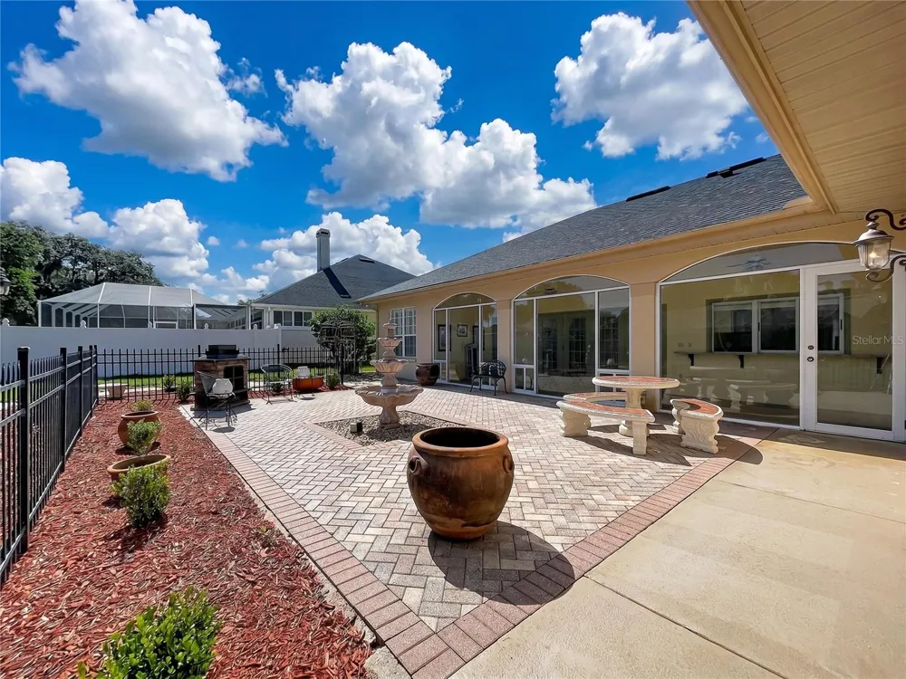 1826 WESTMINSTER COURT Lakeland, FL 33809