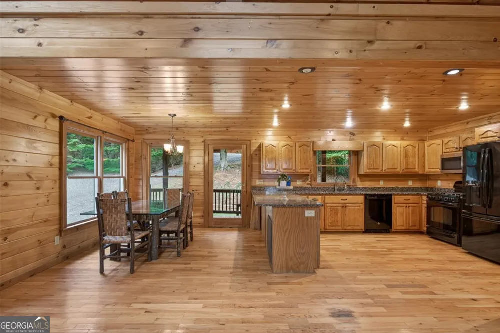 648 Stuart Mountain RD Mineral Bluff, GA 30559
