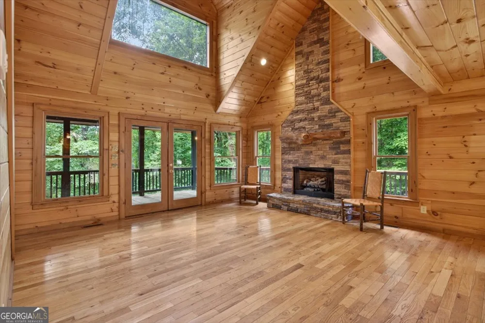 648 Stuart Mountain RD Mineral Bluff, GA 30559