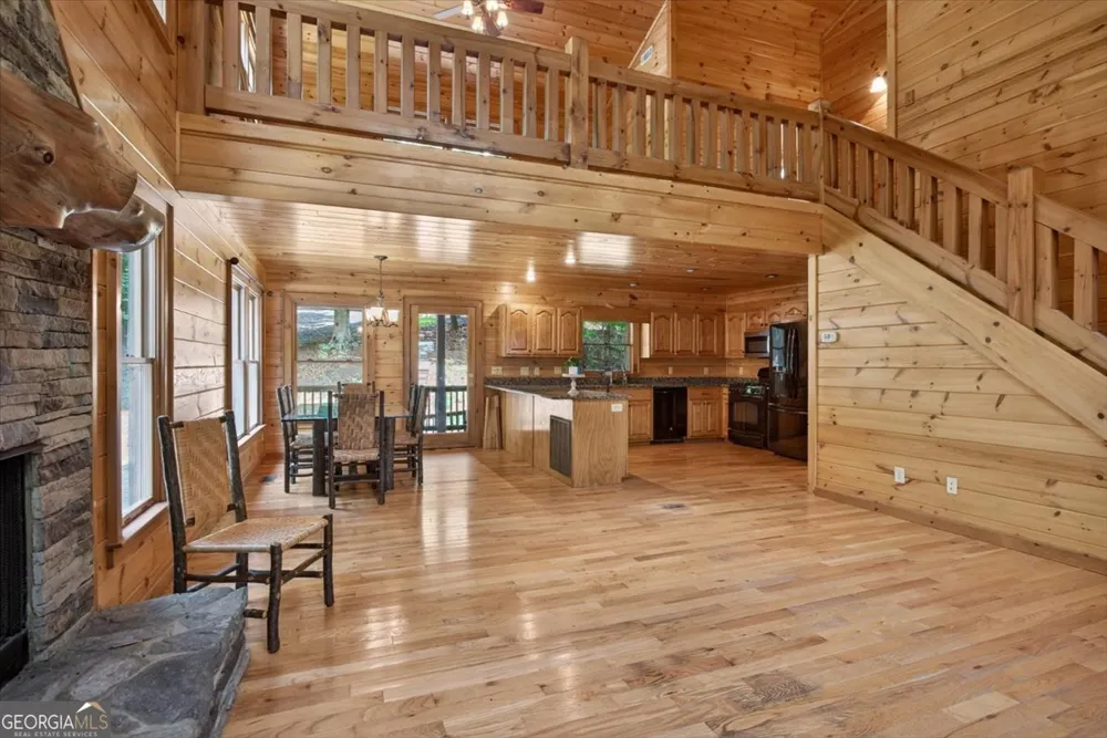648 Stuart Mountain RD Mineral Bluff, GA 30559
