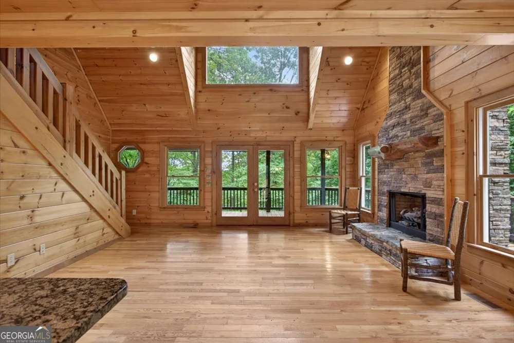 648 Stuart Mountain RD Mineral Bluff, GA 30559