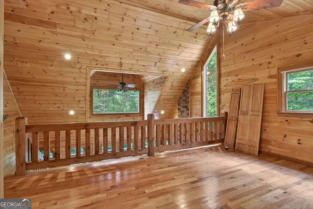 648 Stuart Mountain RD Mineral Bluff, GA 30559