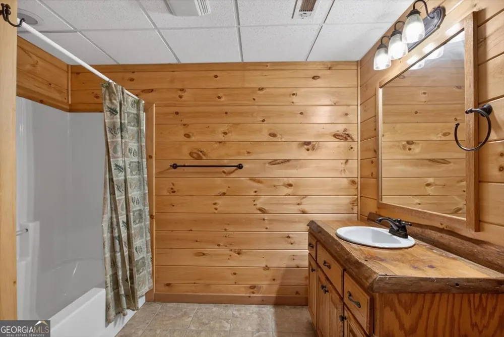 648 Stuart Mountain RD Mineral Bluff, GA 30559