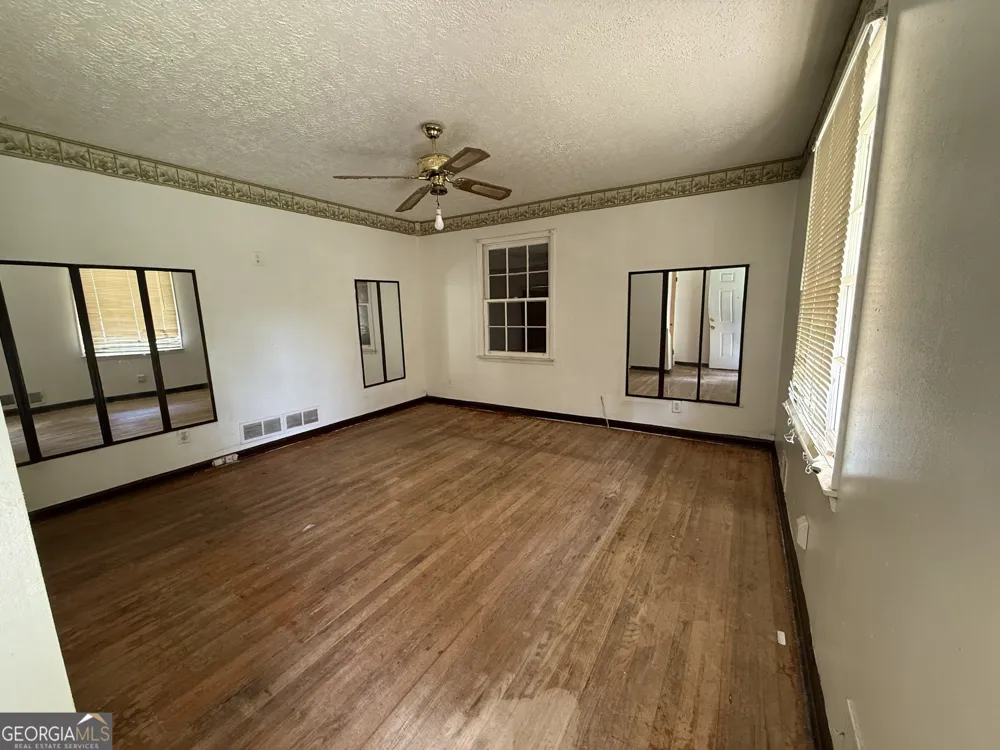 6597 King William DR Morrow, GA 30260