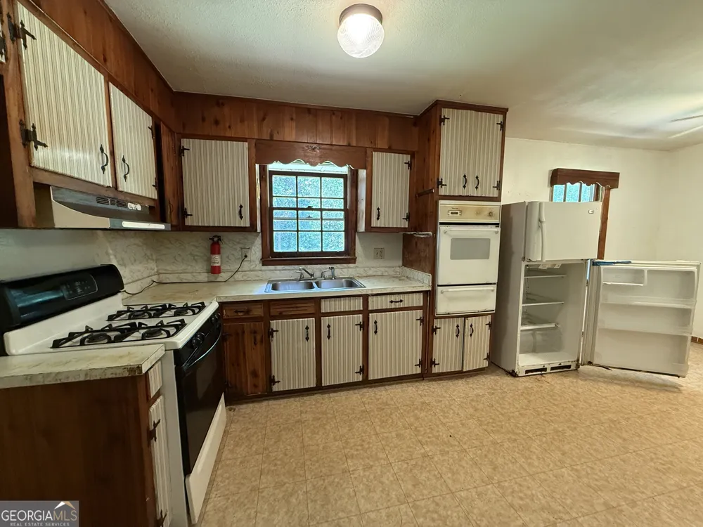 6597 King William DR Morrow, GA 30260