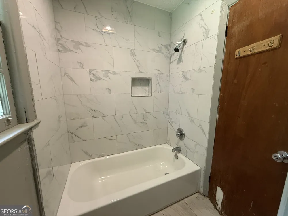 6597 King William DR Morrow, GA 30260