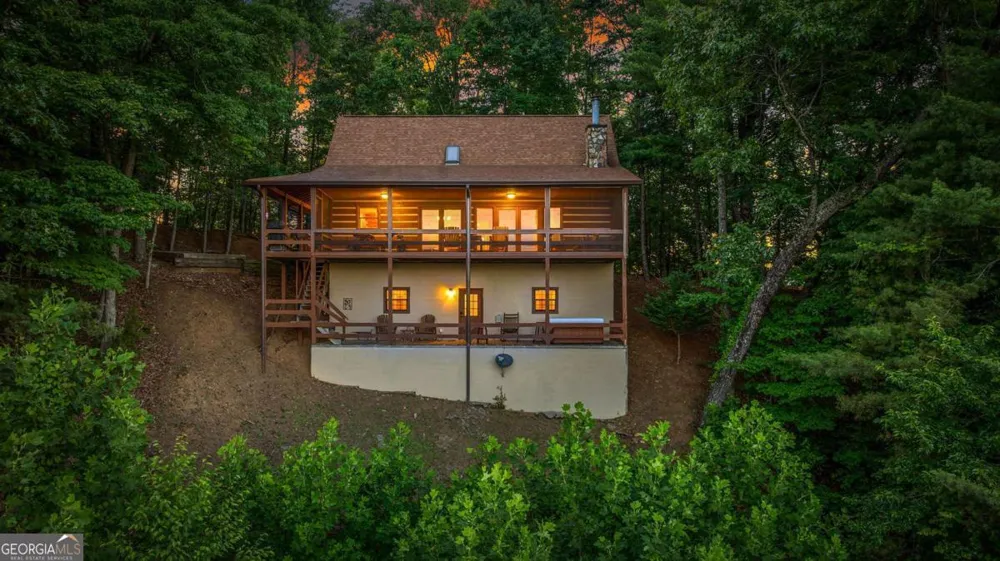 1289 My Mountain RD Morganton, GA 30560