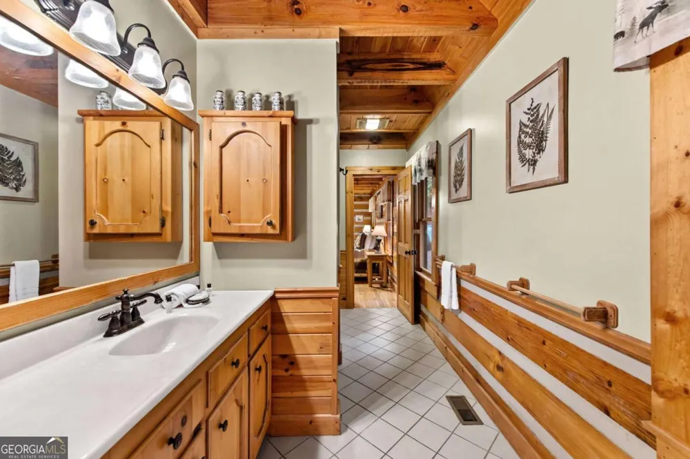 1289 My Mountain RD Morganton, GA 30560