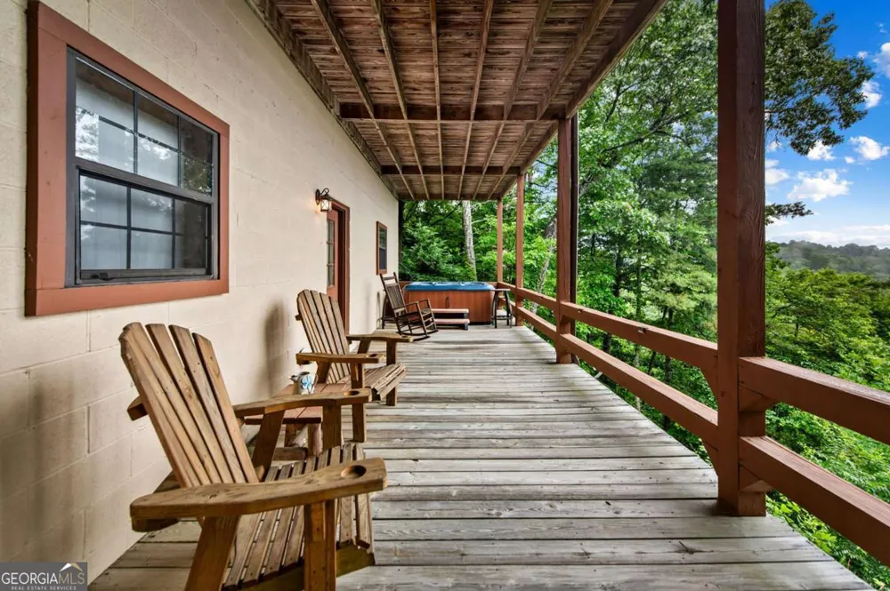 1289 My Mountain RD Morganton, GA 30560